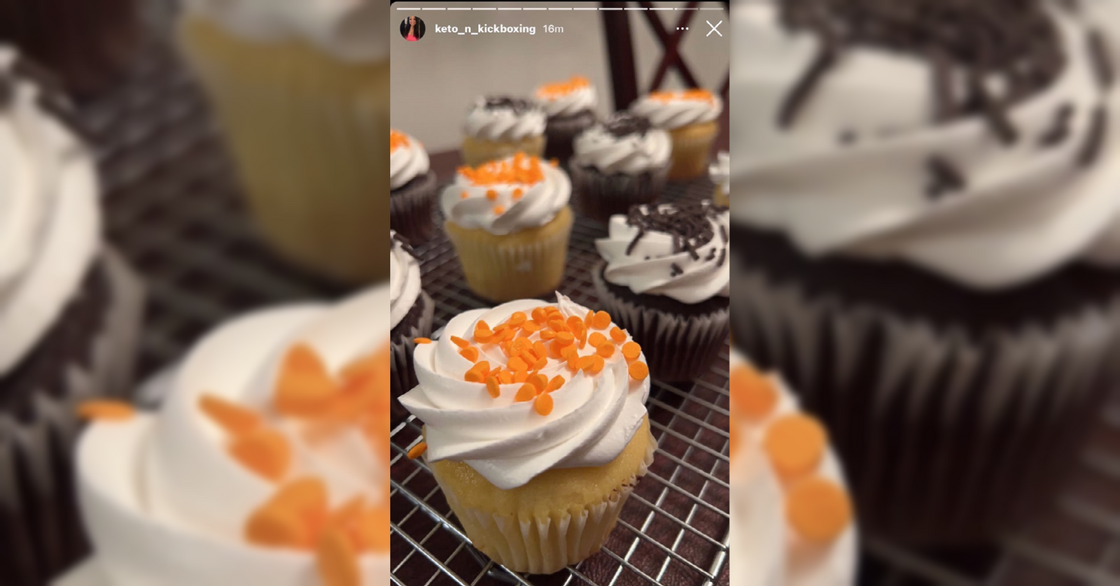 Keto N' Kickboxing Making Cupcakes With Her RxSugar!